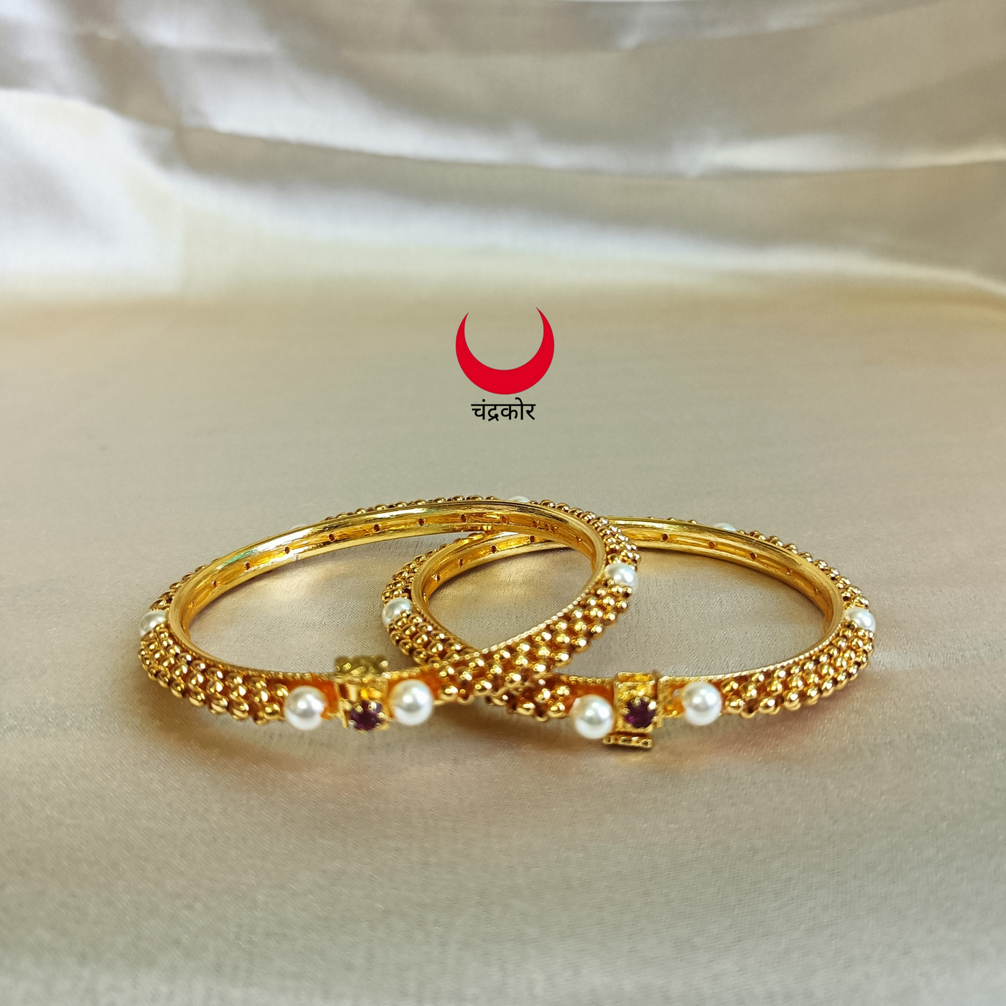 Thushi Moti Bangles