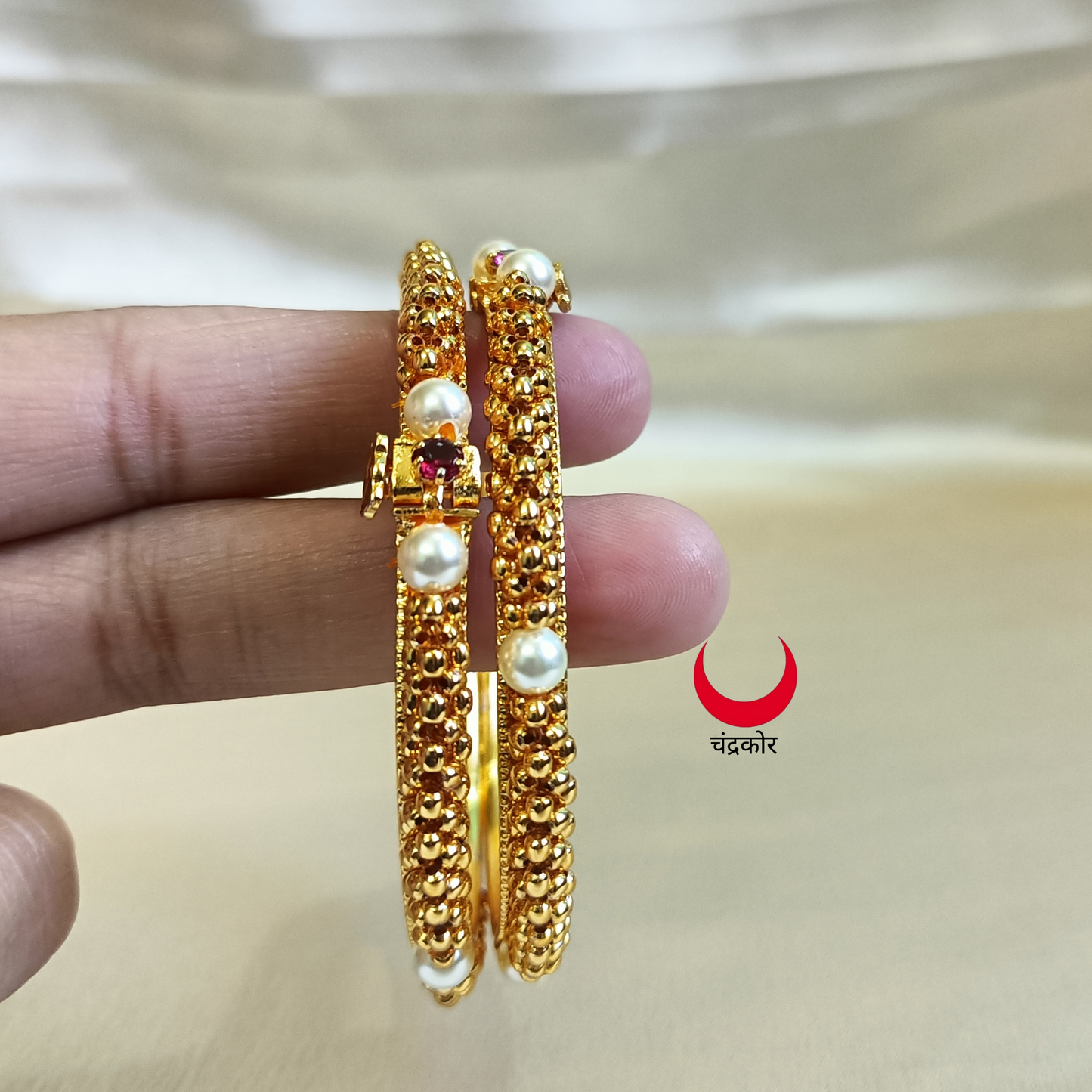 Thushi Moti Bangles