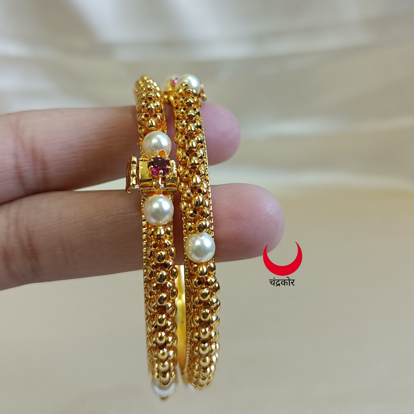 Thushi Moti Bangles