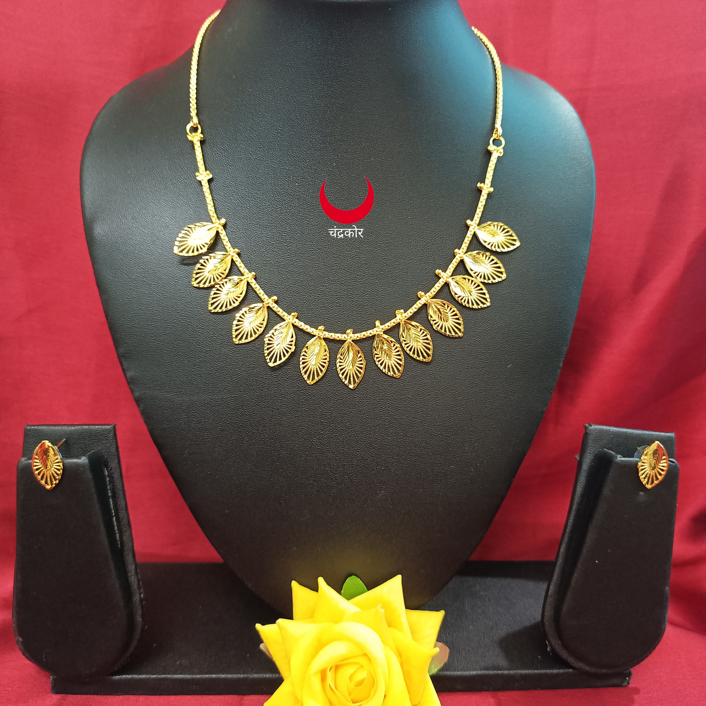 Traditional Paan Necklace Set