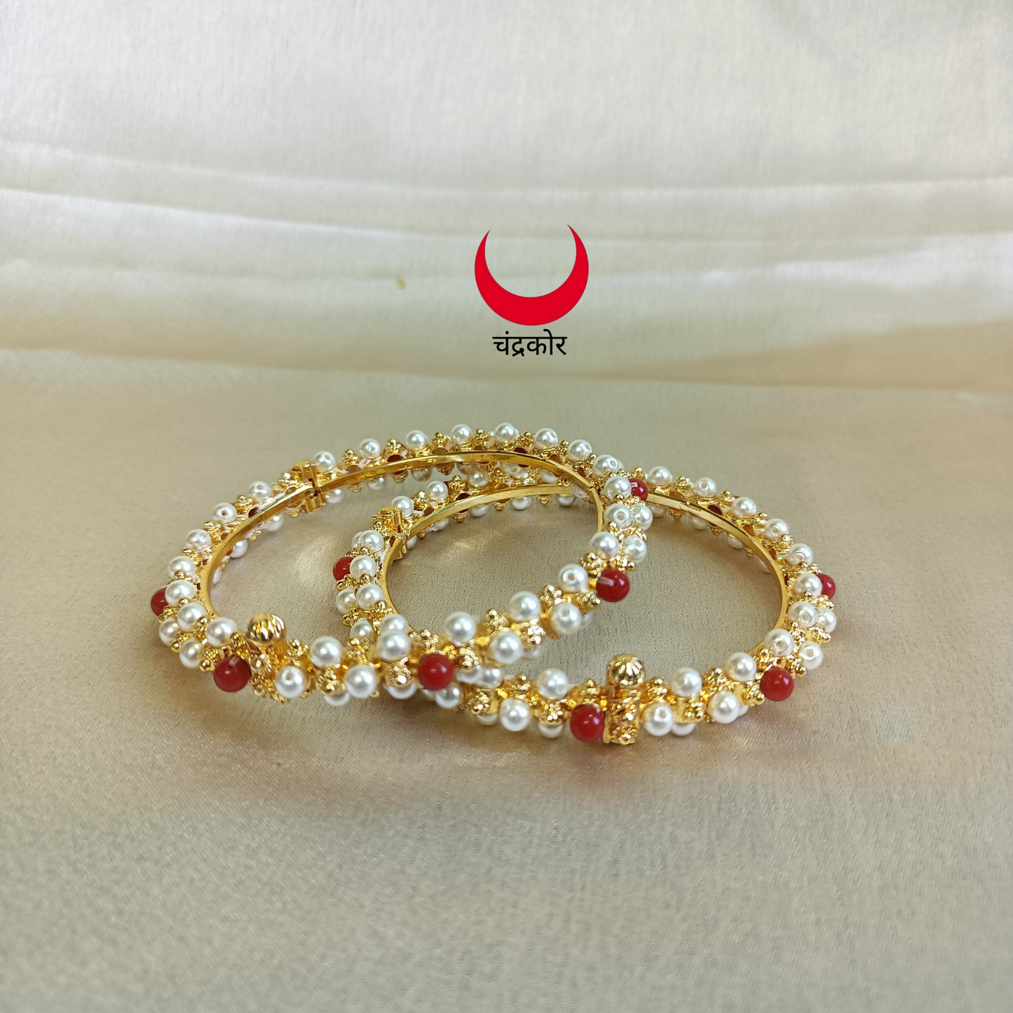 Moti Povale Bangles