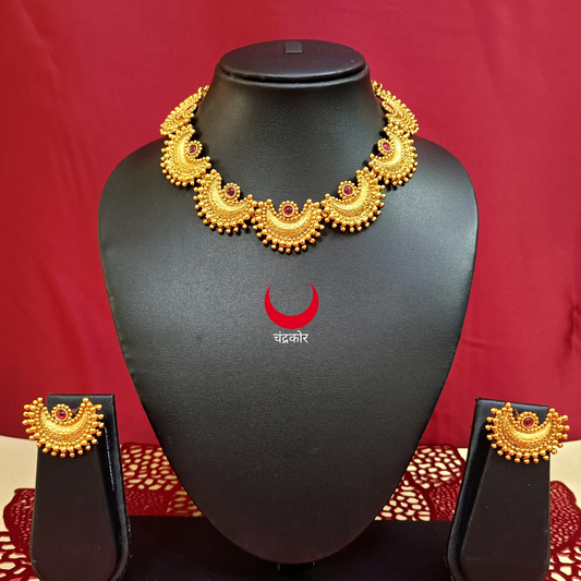 Chandrakor Necklace Set